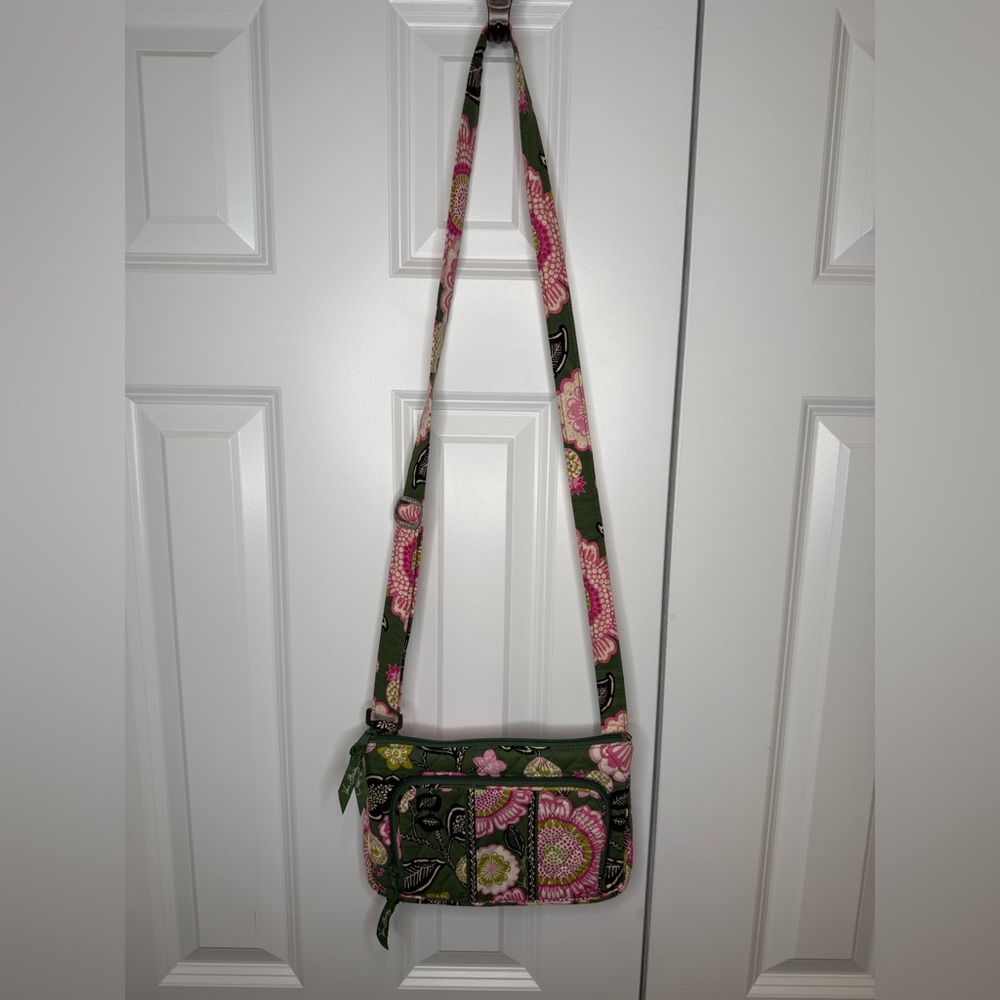 Like New Vera Bradley Crossbody Bag